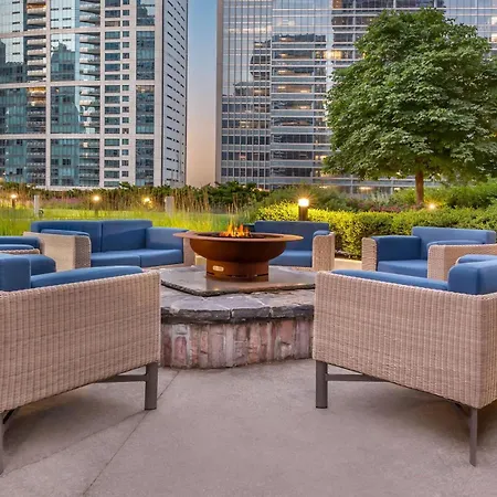 Radisson Blu Aqua Hotel, Chicago-3
